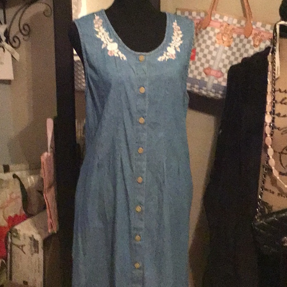 Sleeveless Blue Denim Maxi Dress with Floral Embroidery